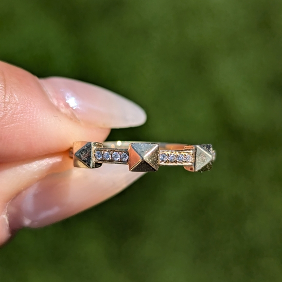 14K Yellow Gold Diamond Puff Pyramid Ring Band - Picture 3 of 9